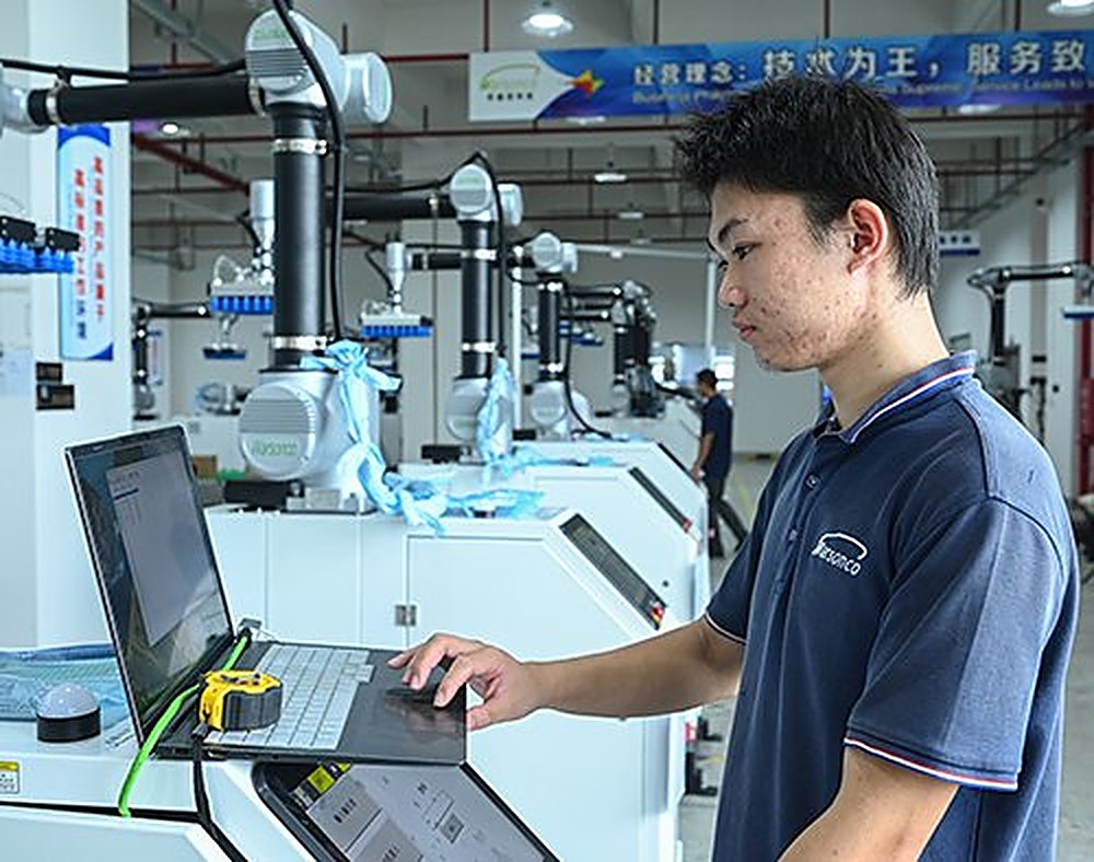 Warsonco palletizing robot assembly workshop